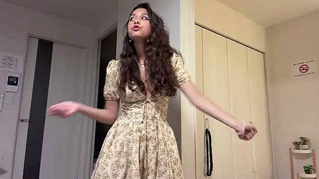 ReynaMccarron - soft teasing dance together