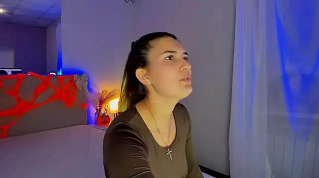 Laura_Leee - finger in ass