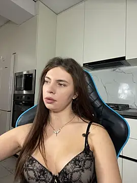 CurlyLara - 🥵Naked+VIDEO FOR LAST TIP
