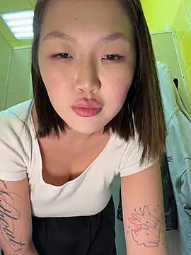 CreamPuff- - Spread pussy close up in man’s WC
