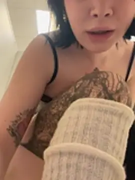 MietteDream - Lift top&massage tits close-up