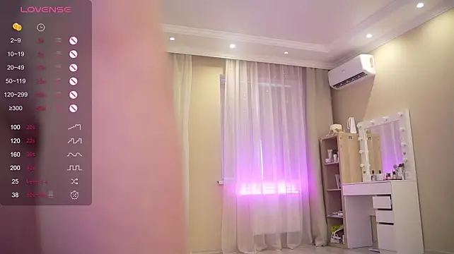 Bananalizzy - Touch ass close up ♡