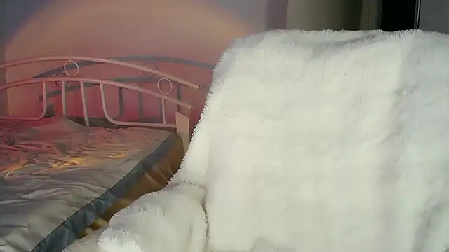 Xxx719042 - 内裤嘞逼逼一线天