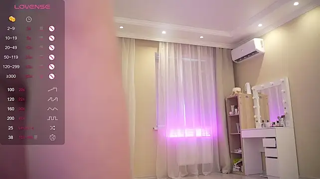 Bananalizzy - Touch ass close up ♡