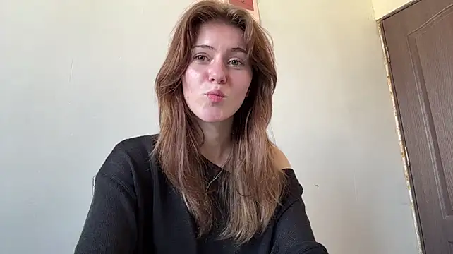 RolandeRohrs - Bouncing boobs + 3 Jumps for you😏