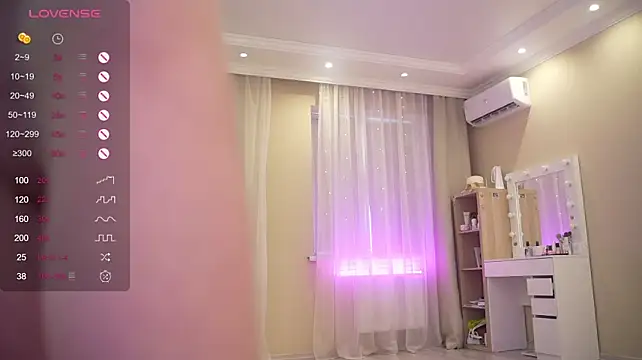 Bananalizzy - Touch ass close up ♡