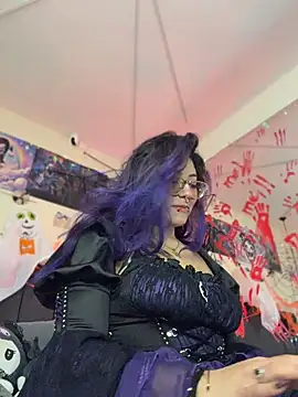 SabrinaV_ - show boobs + rub pussy
