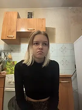 AshleyMur - naked show