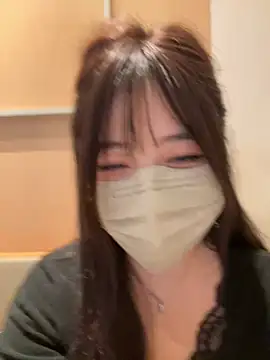 Xiao-mo520 - 美导老师下班兼职，咖啡厅偷玩小粉，刺激，敏感体质易失控，完成目标无内衣揉胸