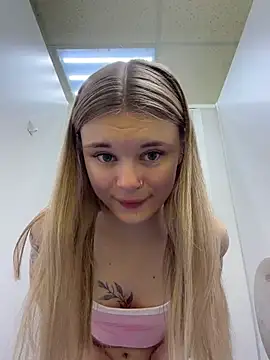 -MiaKitty