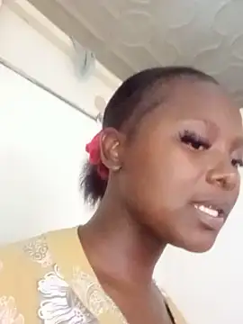 AfricanBarbieASS - split your boobs barbie