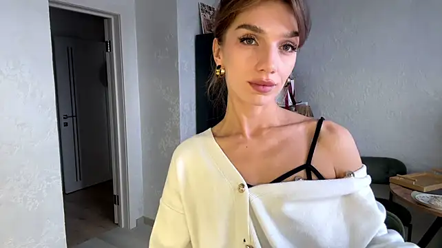 TrishIsaac - A kiss in the air with a name)🔥👅👄