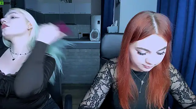 Rada_Kisss - doggy pose