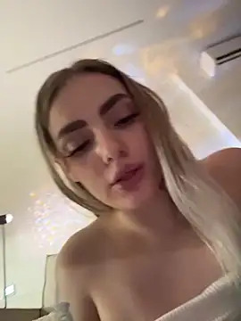 HugeBoobsAlice - MORE SQUIRT MORE FUCK🥵💦