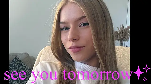 EnriquetaThomley - pull your panties down to see naked hips