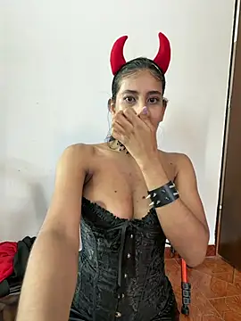 Violet_rousse7 - masturbate the pussy with fingers inside