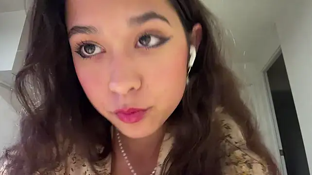 ReynaMccarron - soft teasing dance together