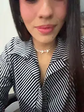Alejandra_ospina - UP SKIRT AND FUCK PUSSY IN THE OFFICE