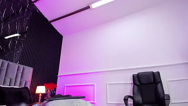 Bigsexxyass - PLUG ANAL+2 FINGERS