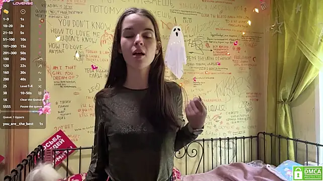 Juicy_Cutie - Lower skirt, show my panties