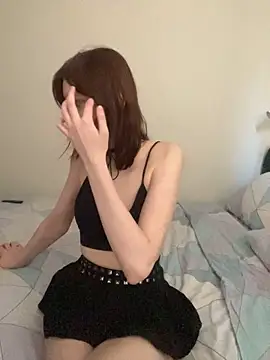 YankiGirl - Playful hand in panties >.<