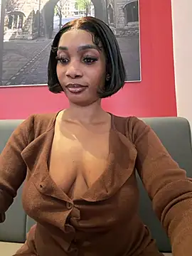 ___Nessa - Rub clit,squirt on my body public