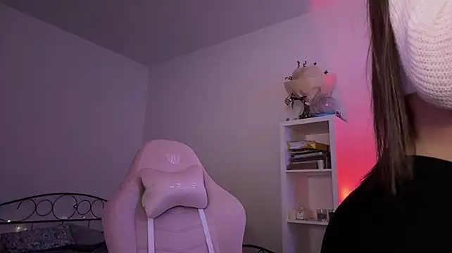 LuxRiuali - Tongue out tease 👅😏