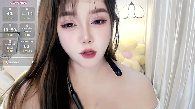 Qinqin8866 - 浴巾围胸5分钟