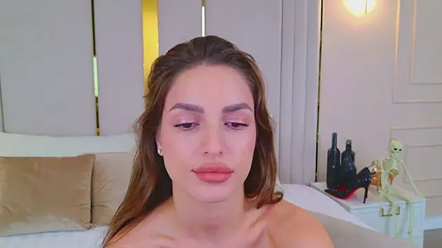 BellaHalles - SLAP MY BIG ASS
