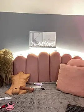 KendalMilleer - sucks two nipples at the same time