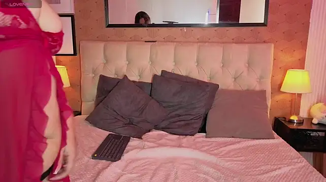 Isabella_cherry69 - Spread legs+rub pussy+contol lush 2mn