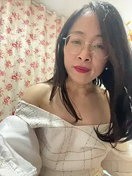 TangTang0530 - M腿抖胸