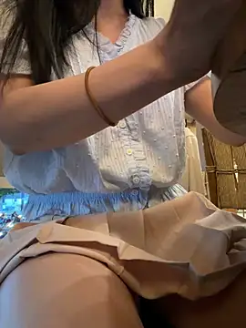 Linh_2004 - Make me cum squirt at the public