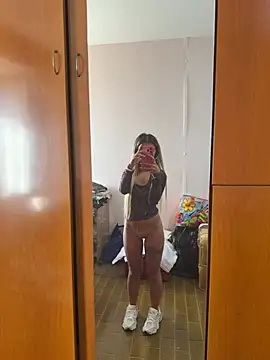 Thegirlofthemirror - Doggy e culo aperto