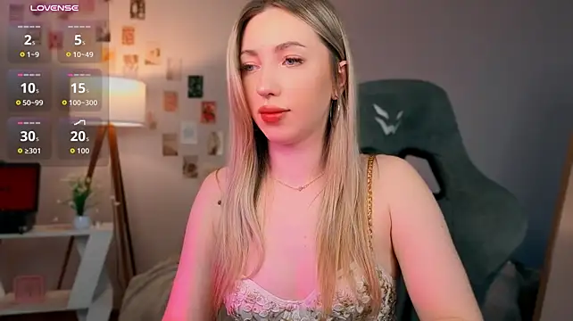 BellaLynny - air kiss