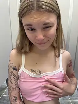 -MiaKitty