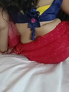 _in_v_a_n_i_ll_a - Full nude in bed