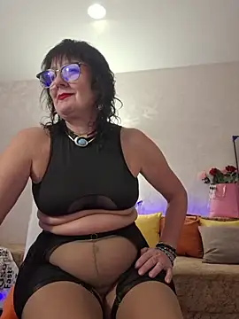 LaliaMia - Flash boobs