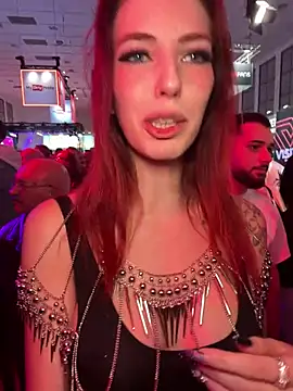 Danja_live - Show tits 🍒