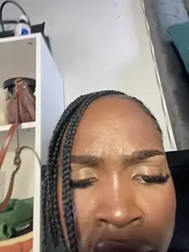 LuciousLips96