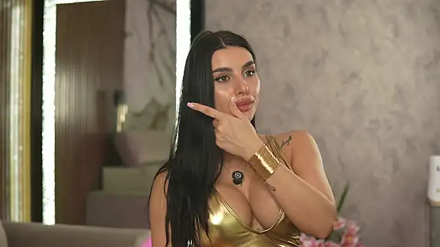 AmyBlair - Get me naked and wet