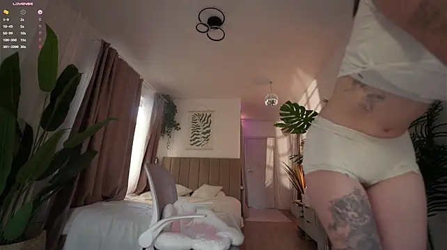 Minirini - x20 spanks for my bubble butt