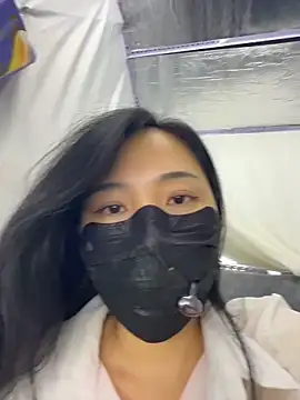 Nini_11 - 乳夹2分钟Breast clamps for 2 minutes