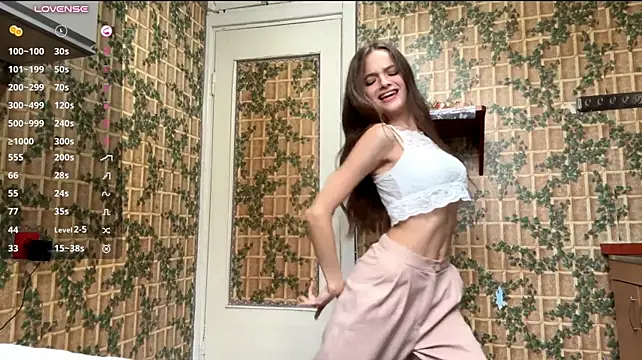 LonaPorche - Twerk with my cute ass^^