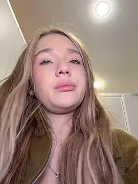 Milaa_sun - flash tits on street 🍒