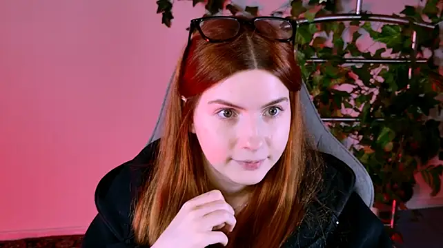 AliceCUNTach's Live XXX Chat