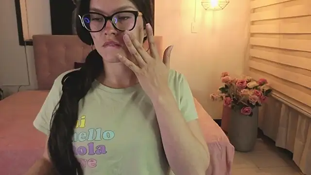 Sara_valderrama_'s Live XXX Chat
