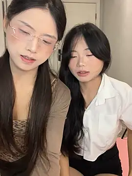 Yue-ai - 双人挤胸挤爆气球