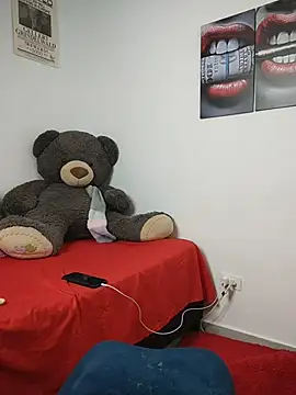 DownsonMia - show pussy 🔥