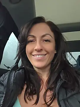 Risky_woman - FRONT NEIGHBOURS .NAKED SQUIRT